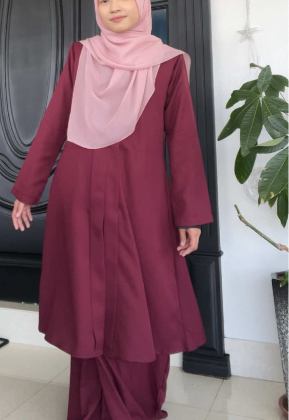 @mirrahisred