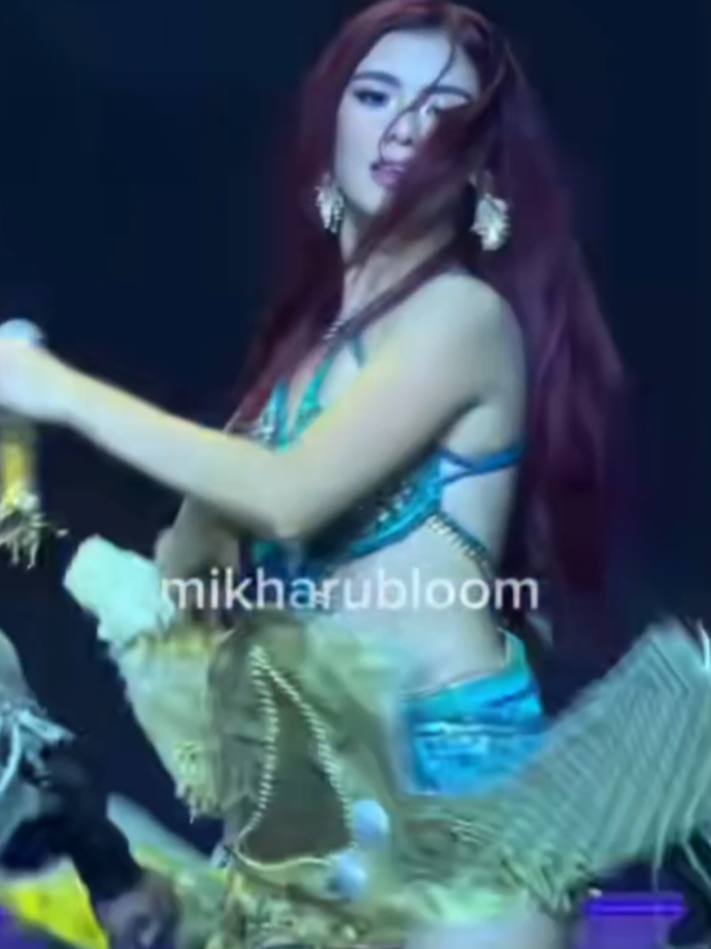 @_vhinz
