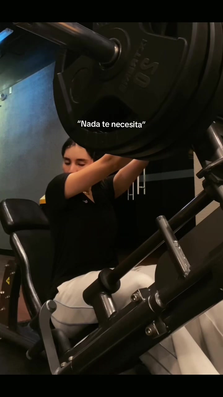 @Zurdita
