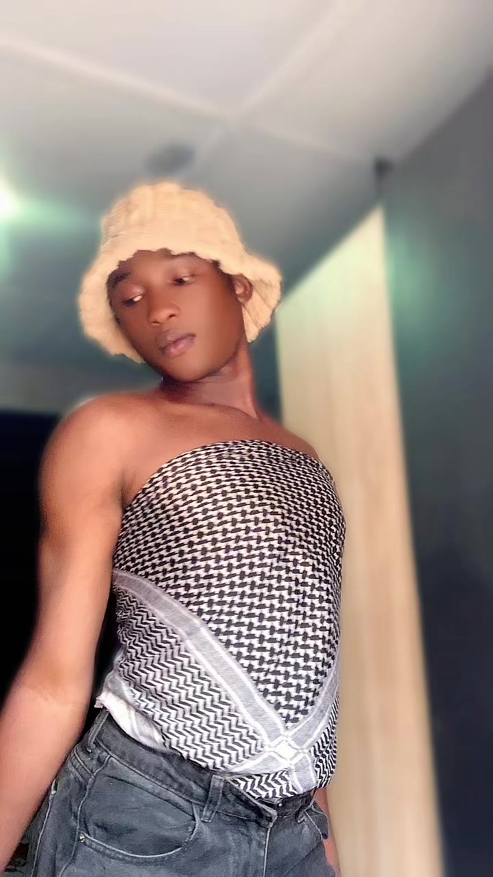 @JUST ME 🫠🇬🇭
