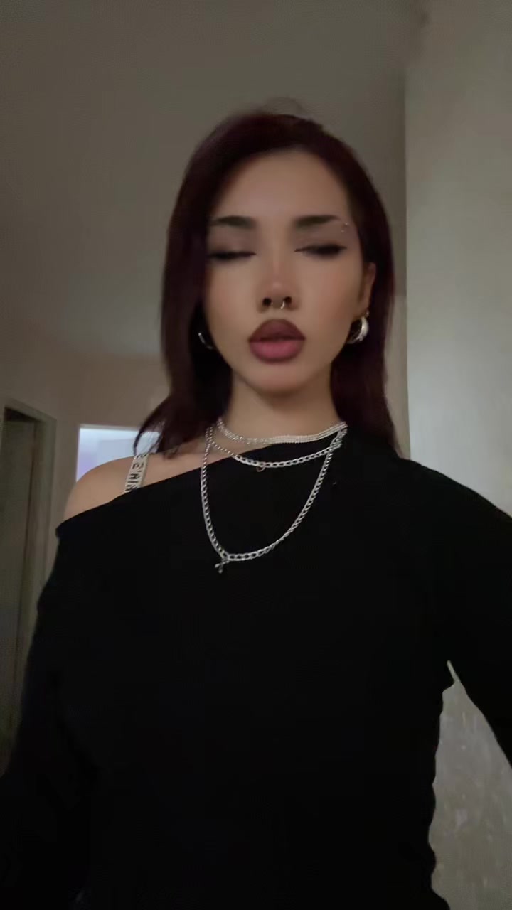 @hellxxrz
