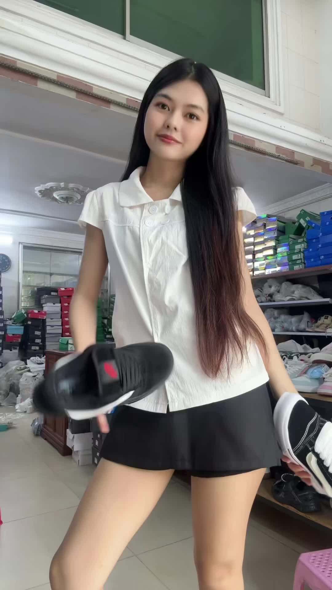 @HL Shoes Store