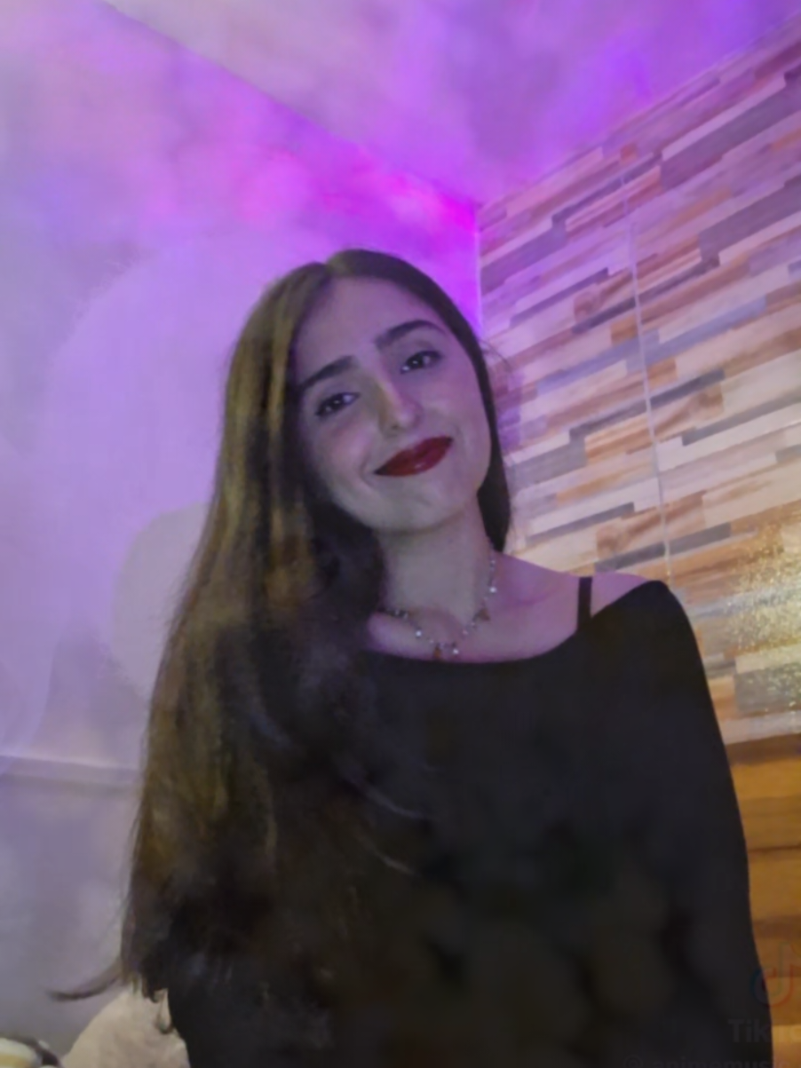 @Valentina Valle