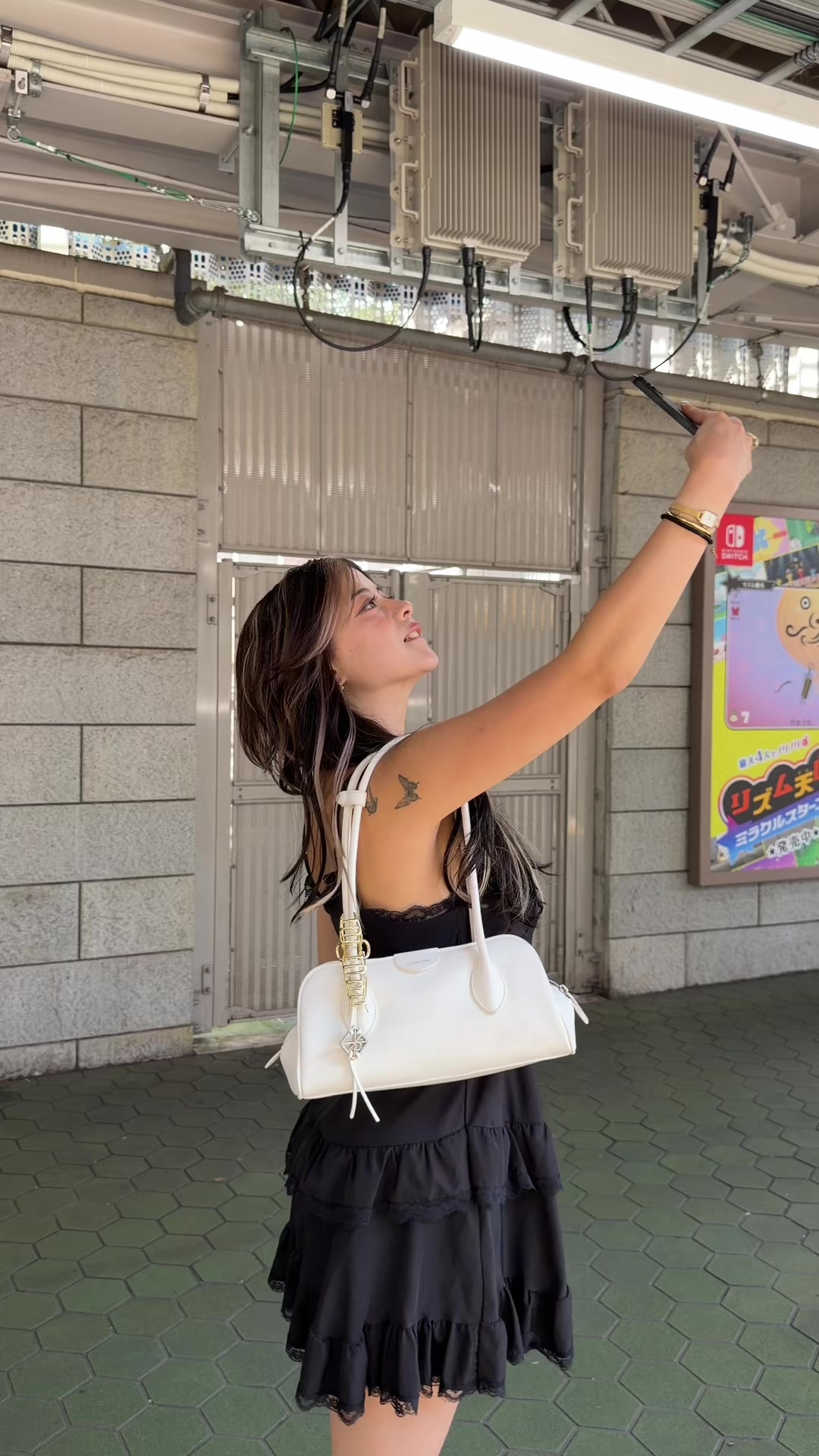 @ローナ