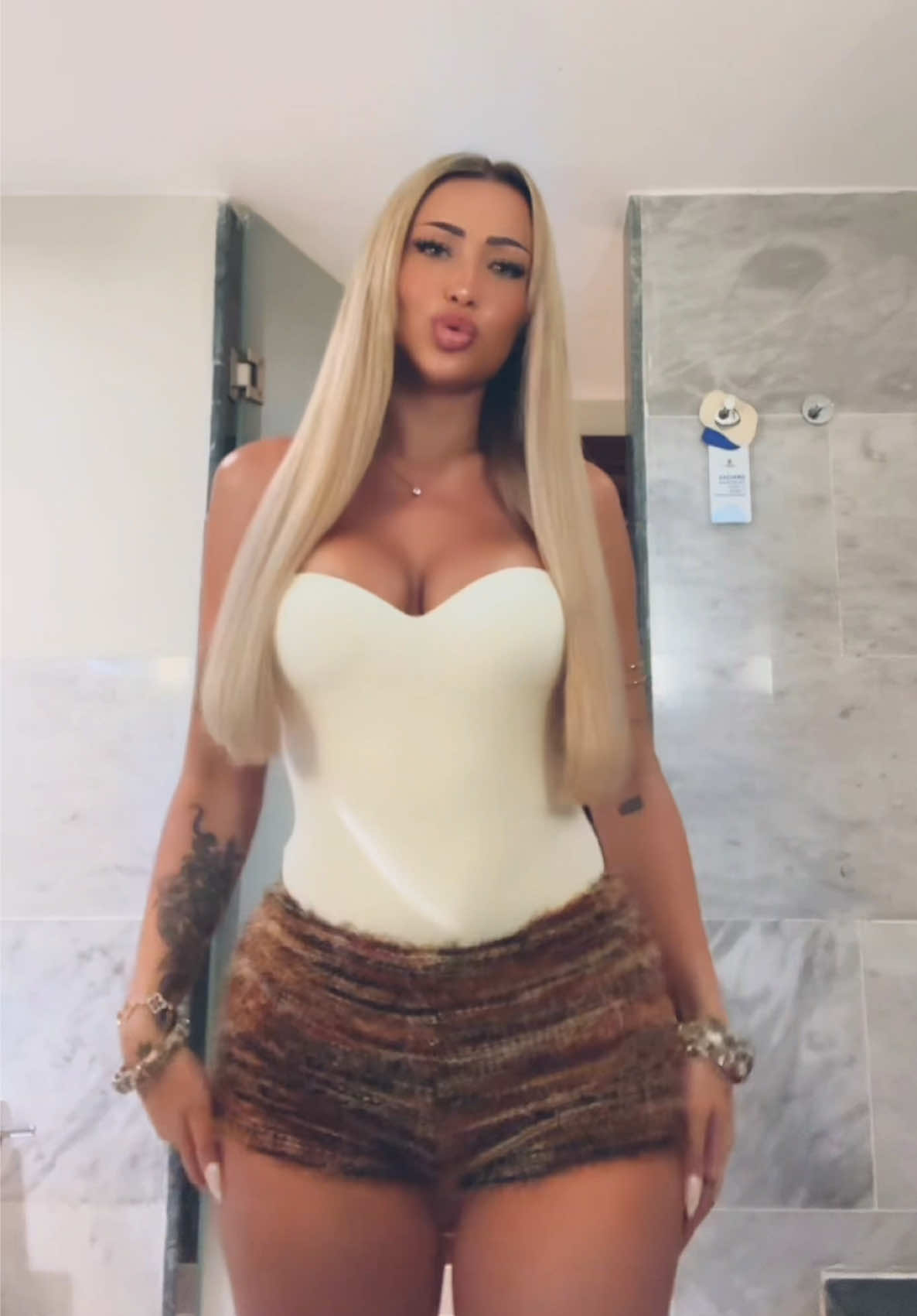 @laura moradi