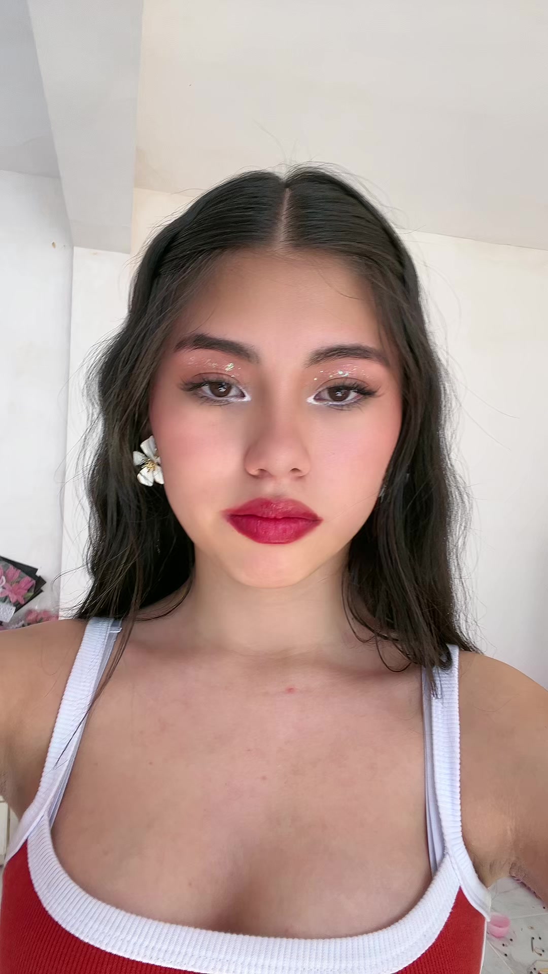 @nickiwis_