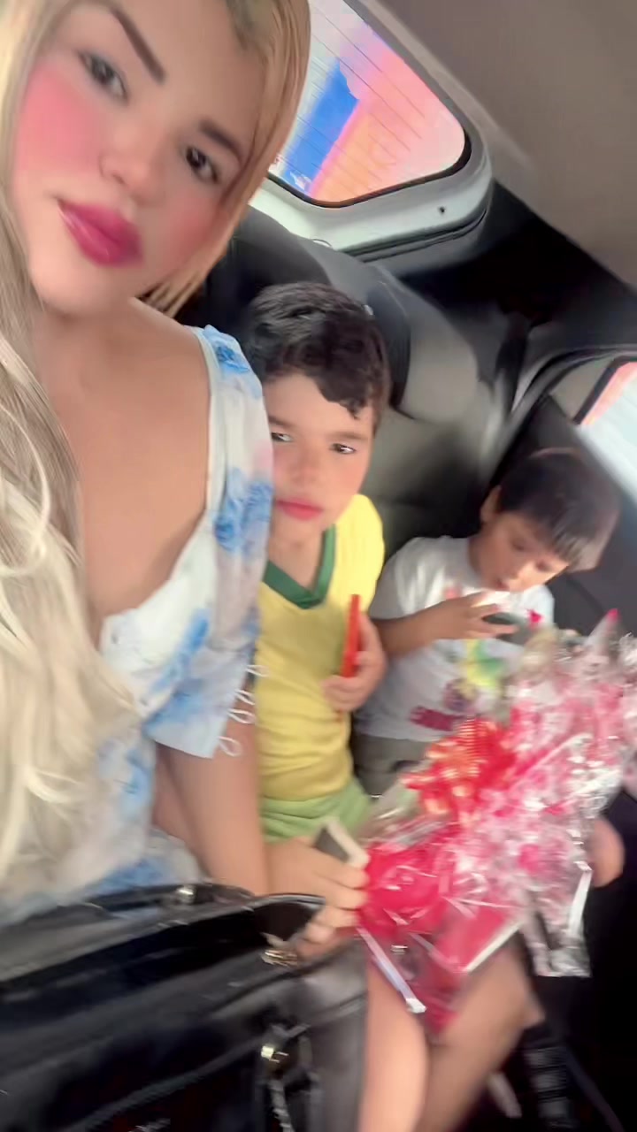@Juliana Ventura