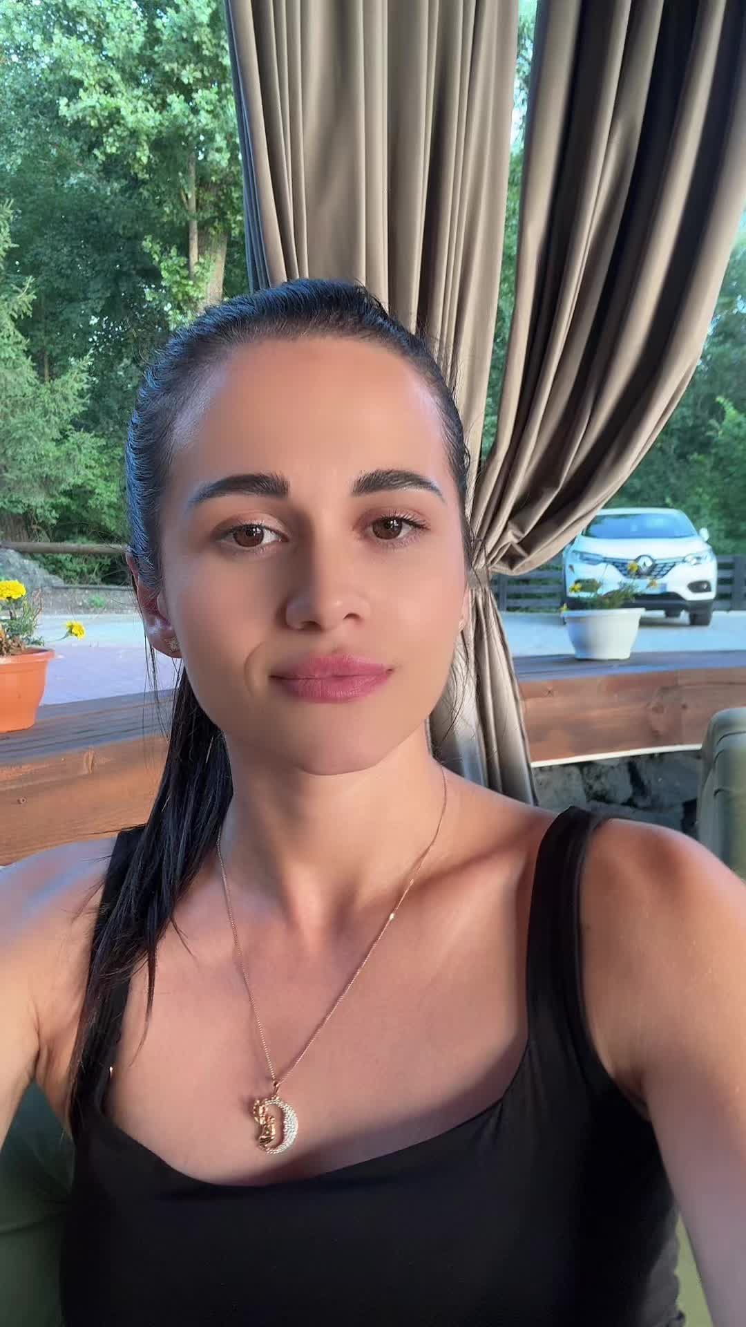 @Ella