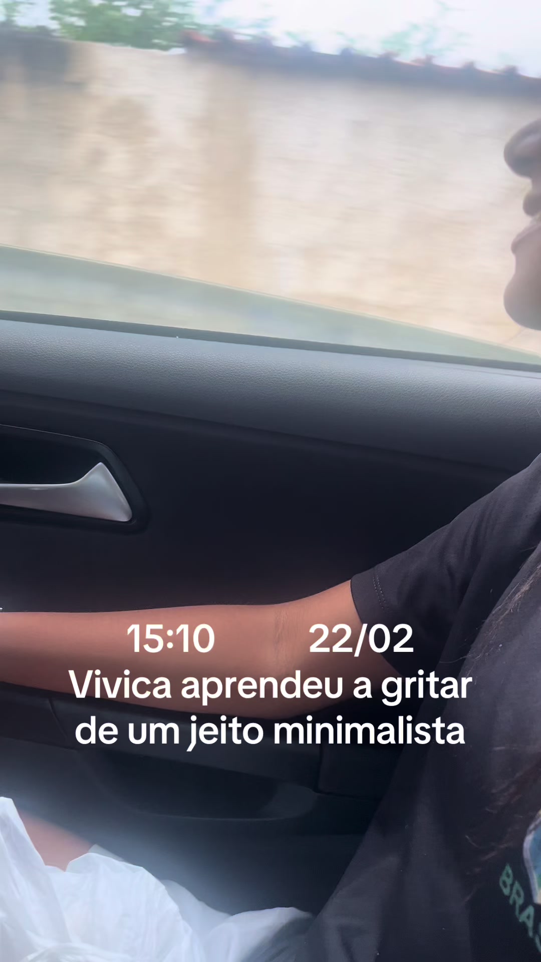 @o que vivica está fazendo??