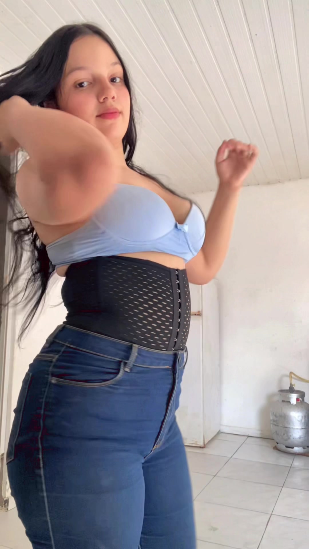 @Larissaxt_01