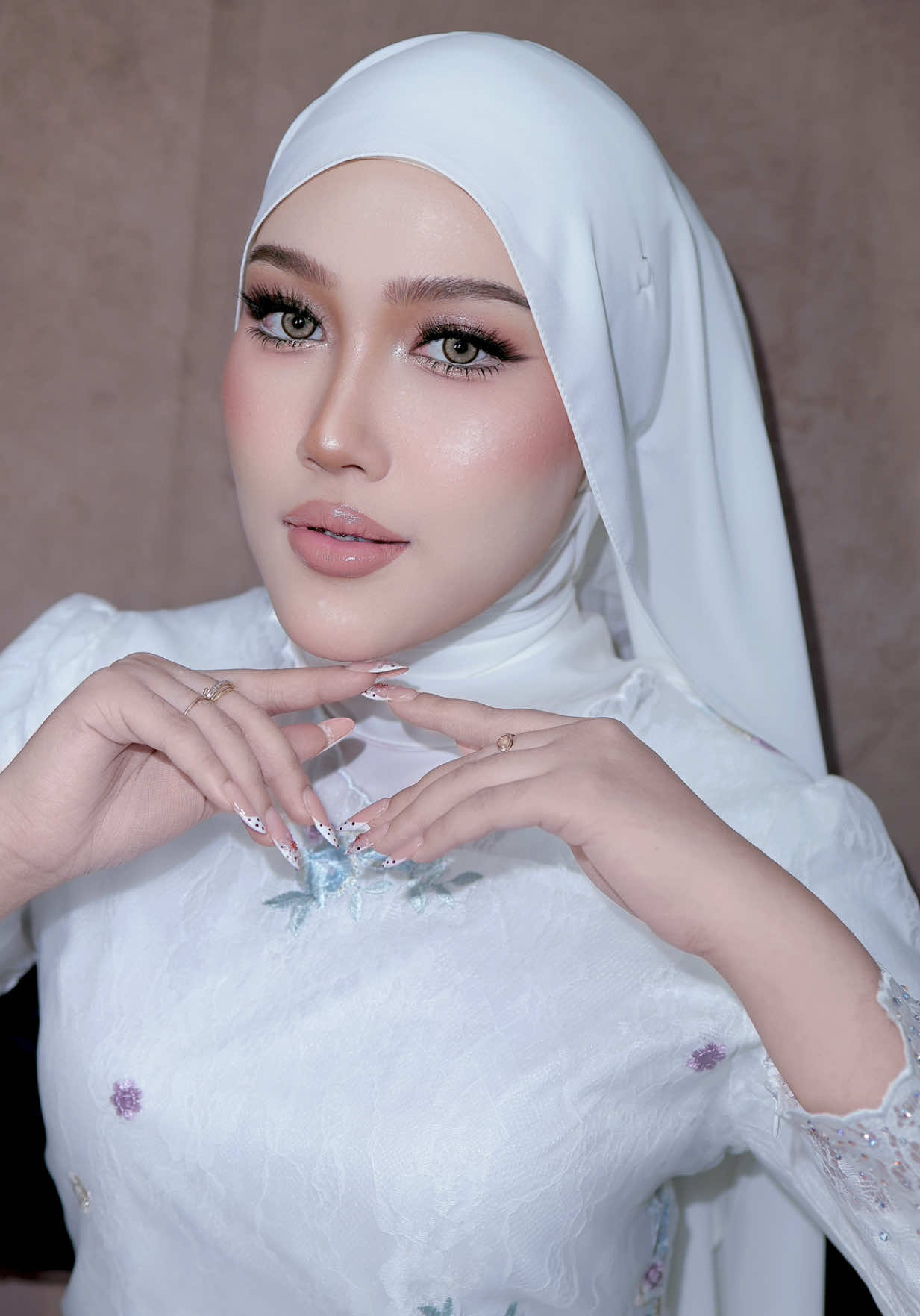 @Azzy_Syazlieyn