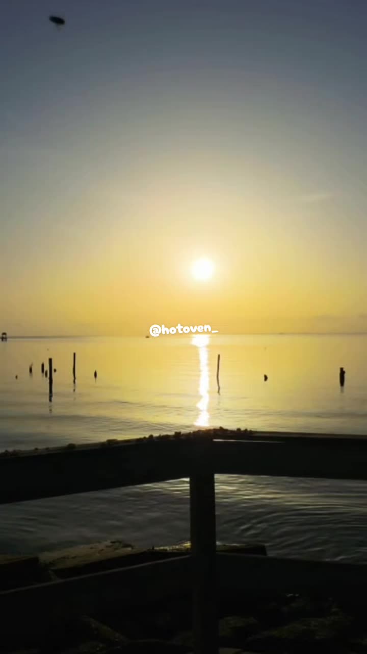 @Hotoven_