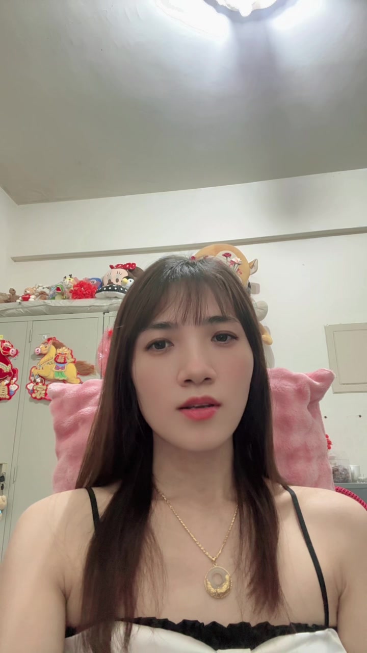 @ɱíʈ_ướʈ_37 💍