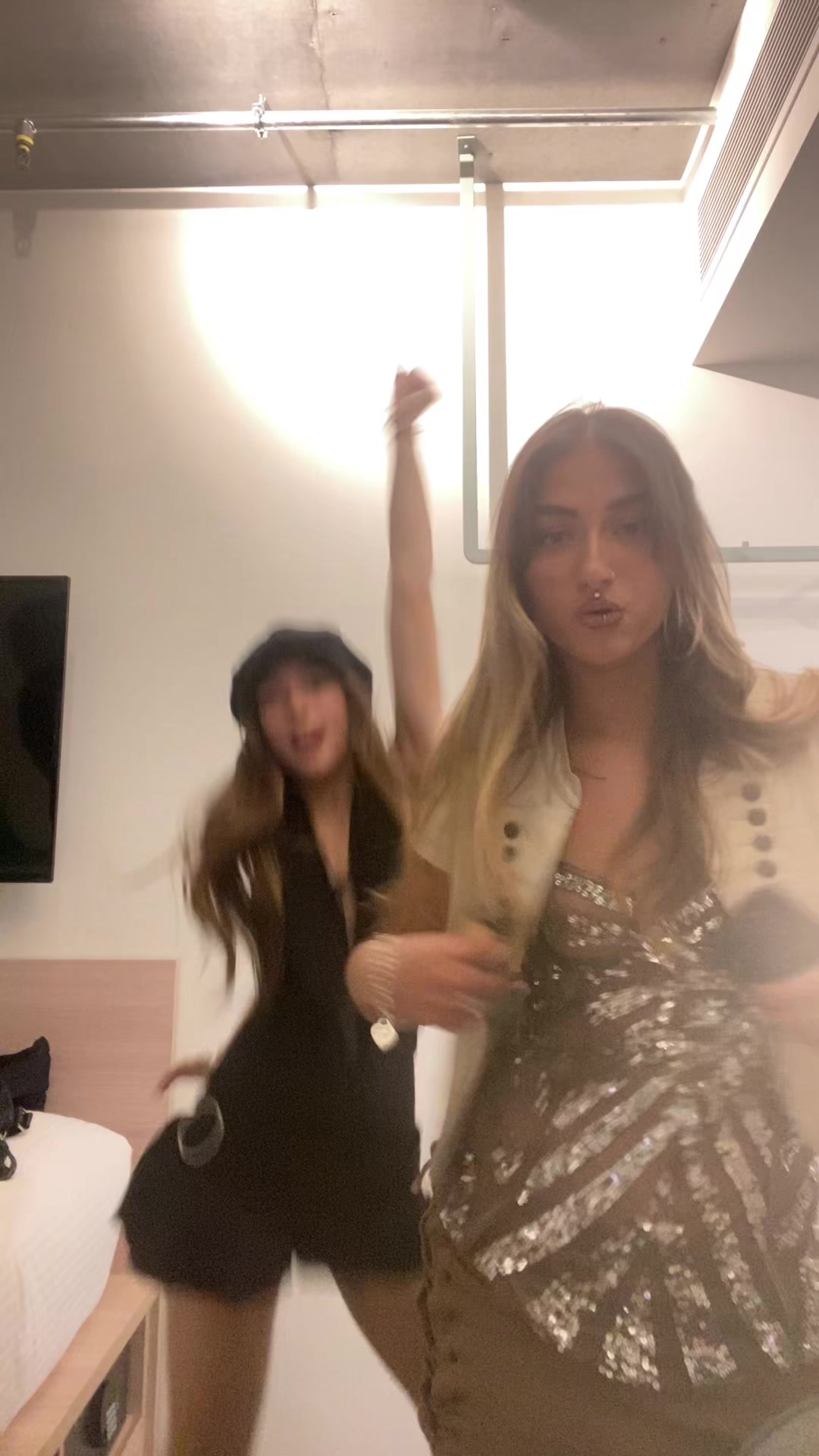 @vizz