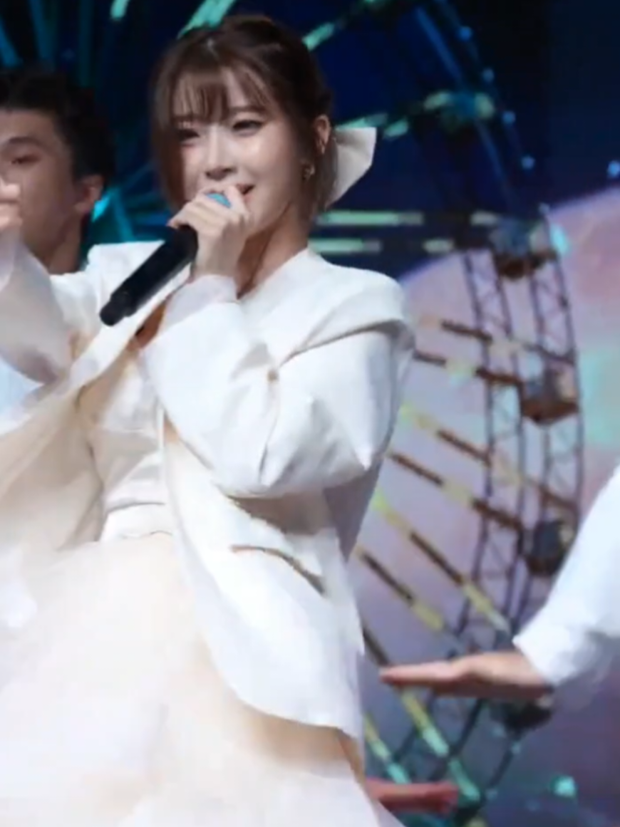 @오늘의연예뉴스