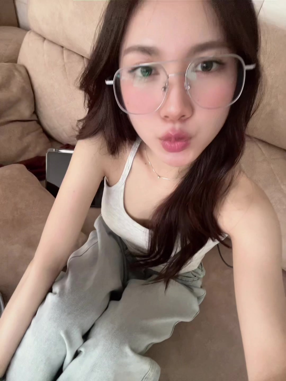 @LY