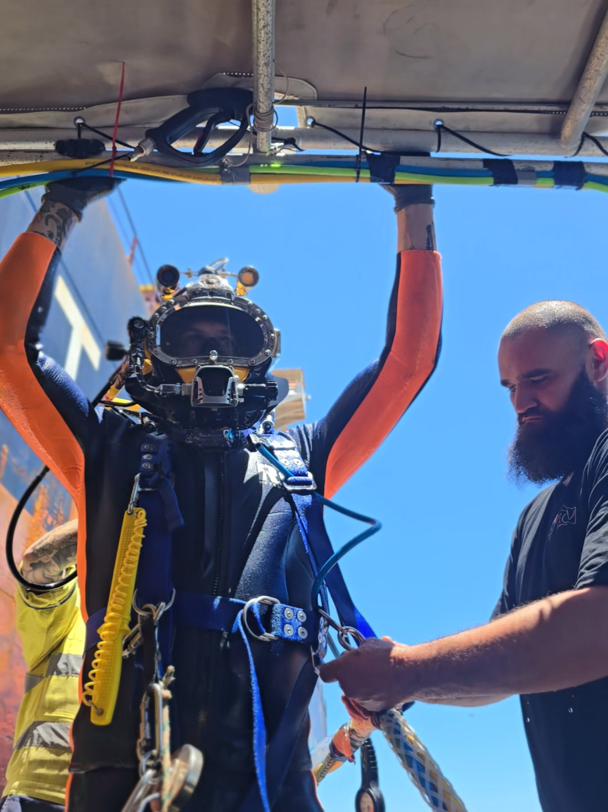@auscomdiver
