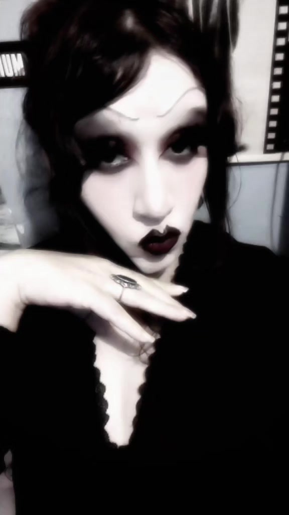 @Bathory_countess409๐ค๐ฉธ๐ง๐ปโ๏ธ