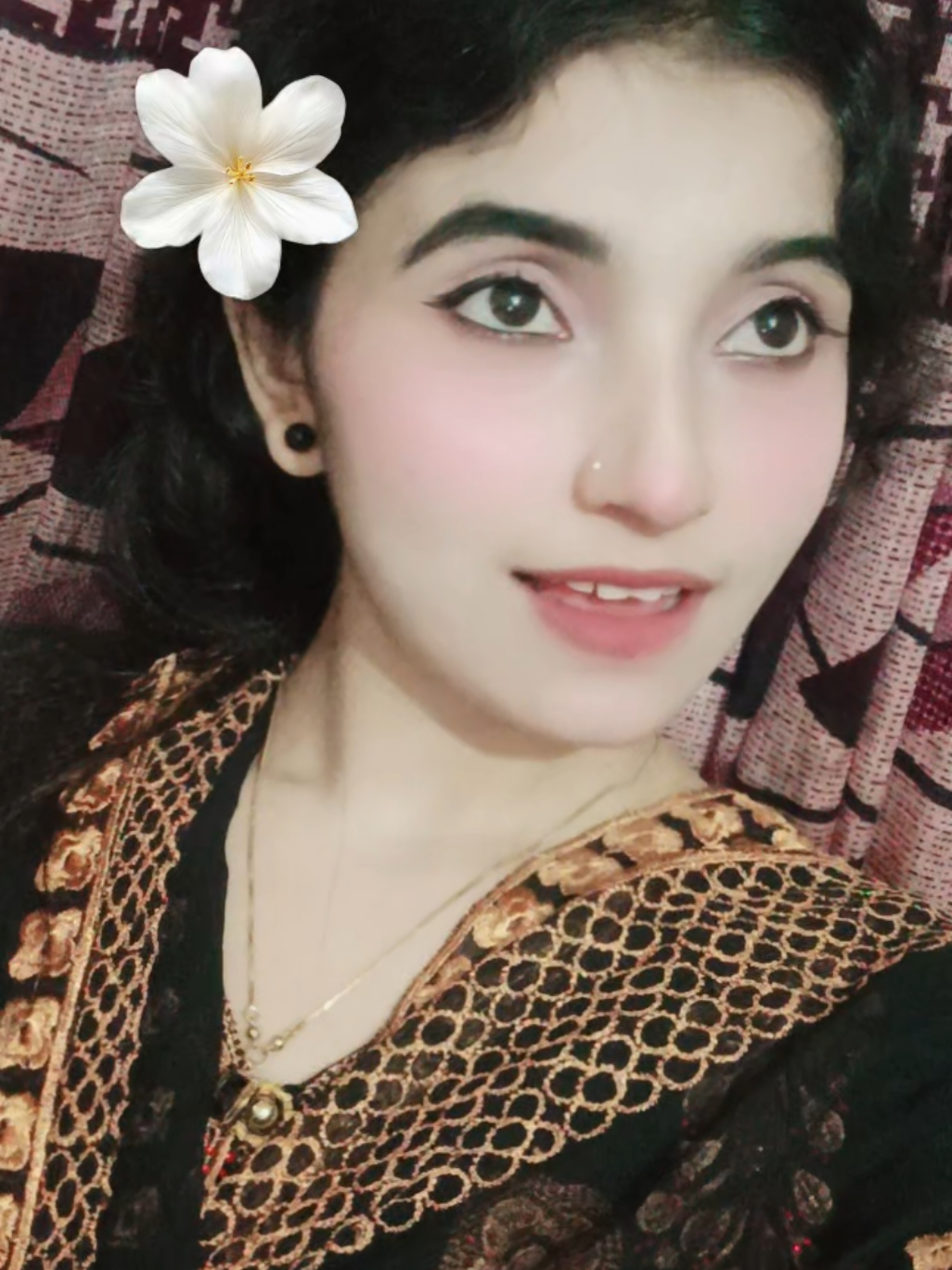 @- রহস্যময়ী