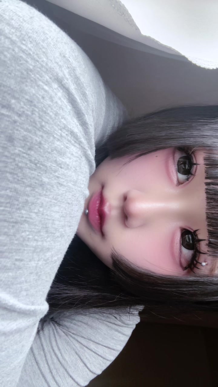 @ななみ なな