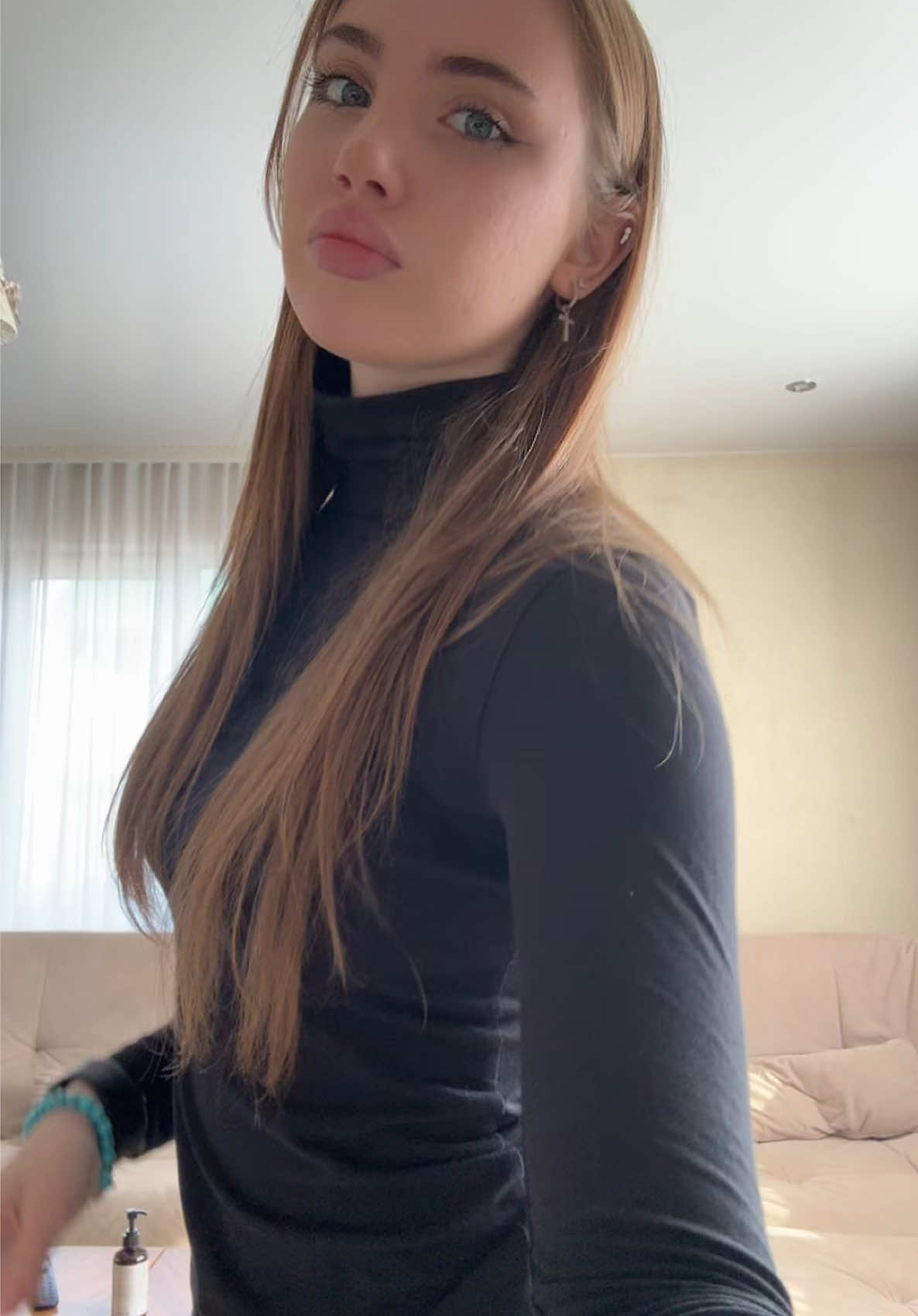 @elina