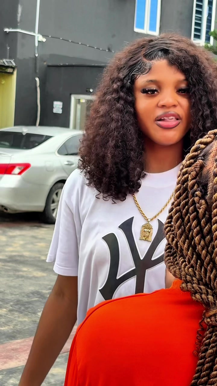 @AFROGODESS🌴🙂↔️💚