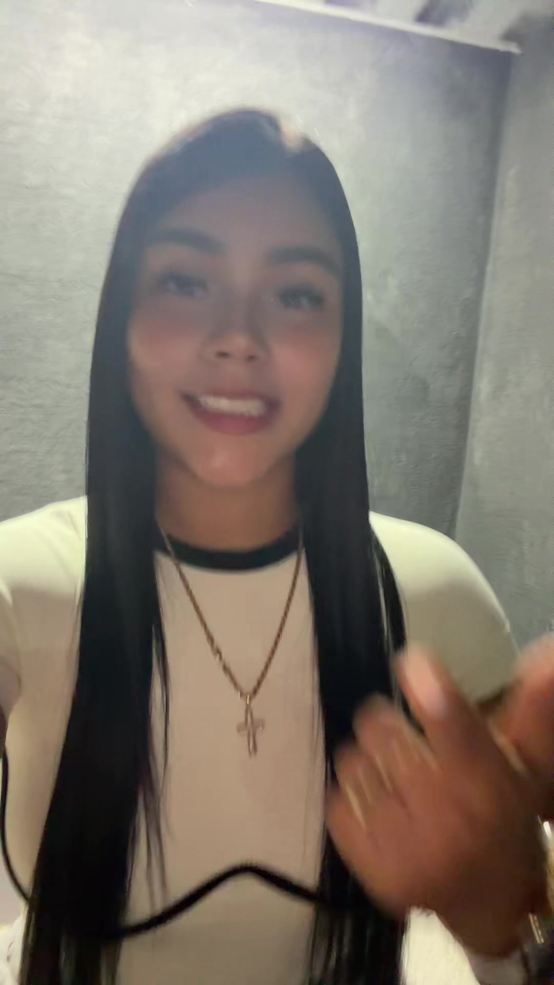 @Laura hurtado