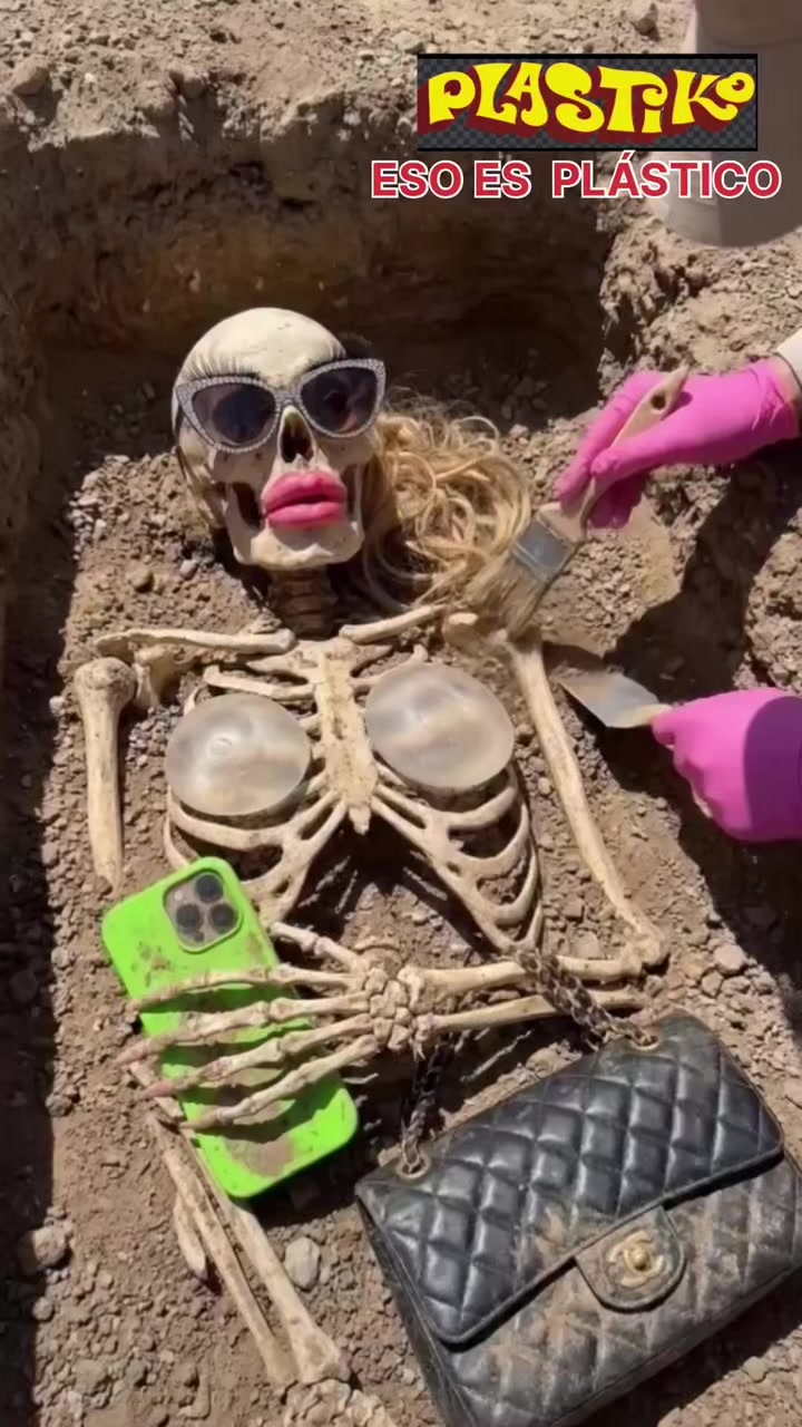@PLASTIKO