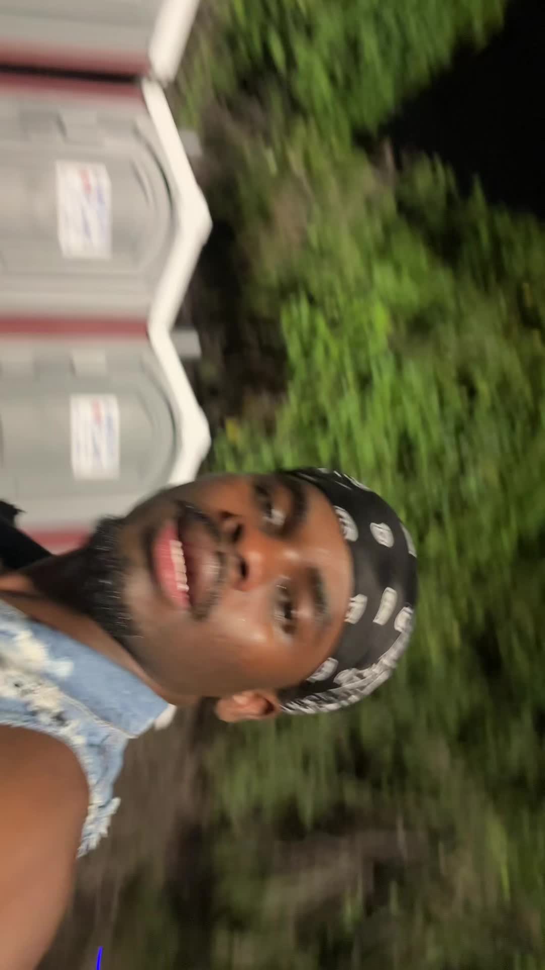 @ej.aden82