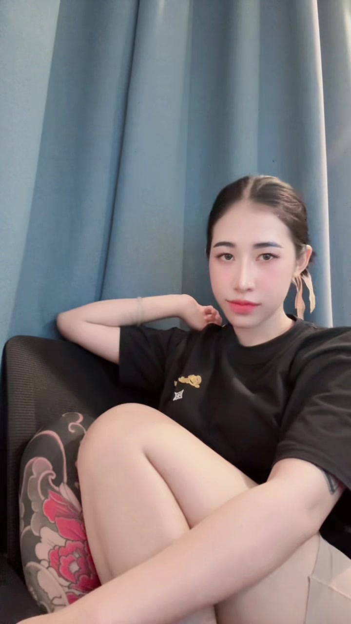 @莉莎
