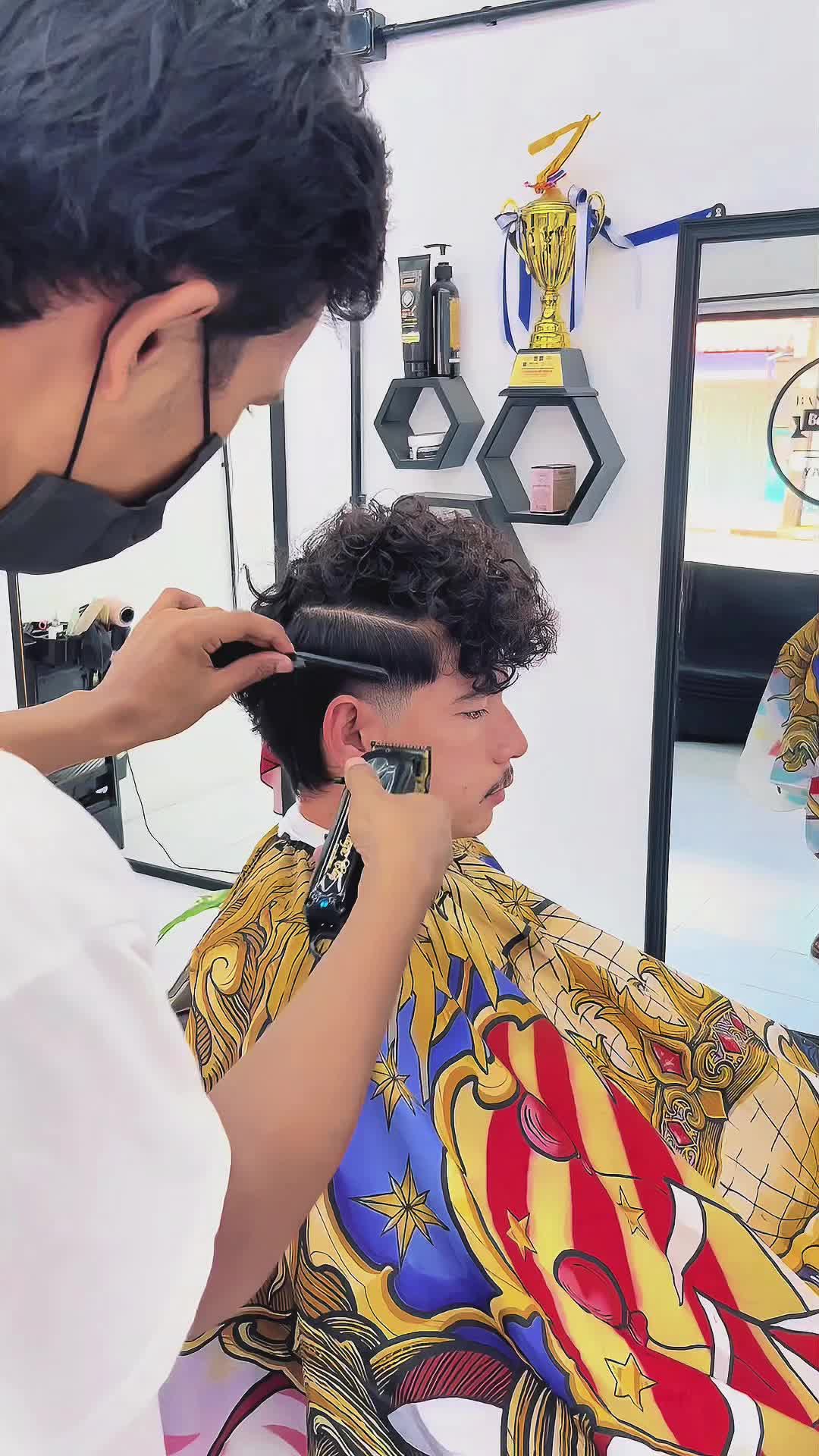 @YEEBARBER