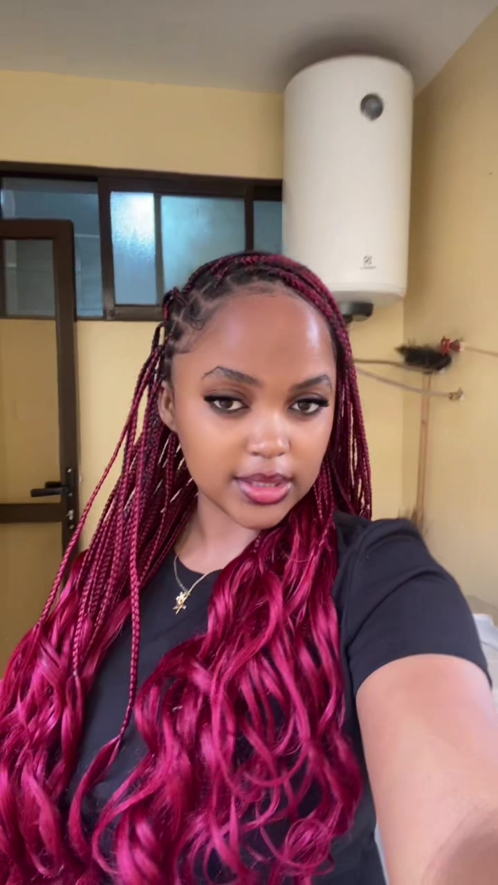 @Aisha🦋