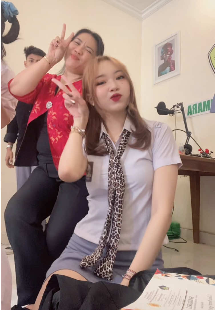 @Urlynnn.