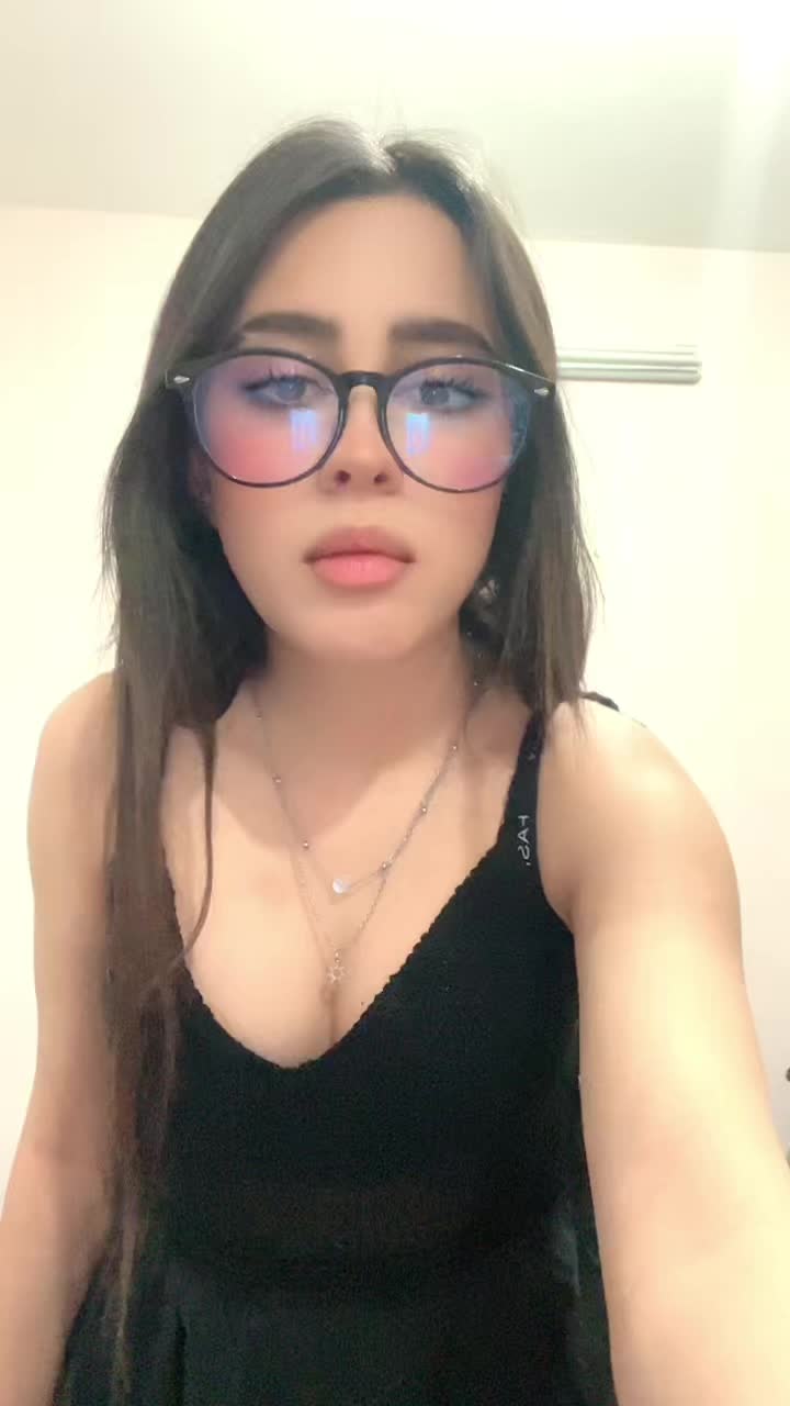 @melikaa