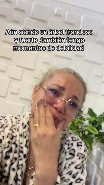 @Crizalida Matute OF 🦋