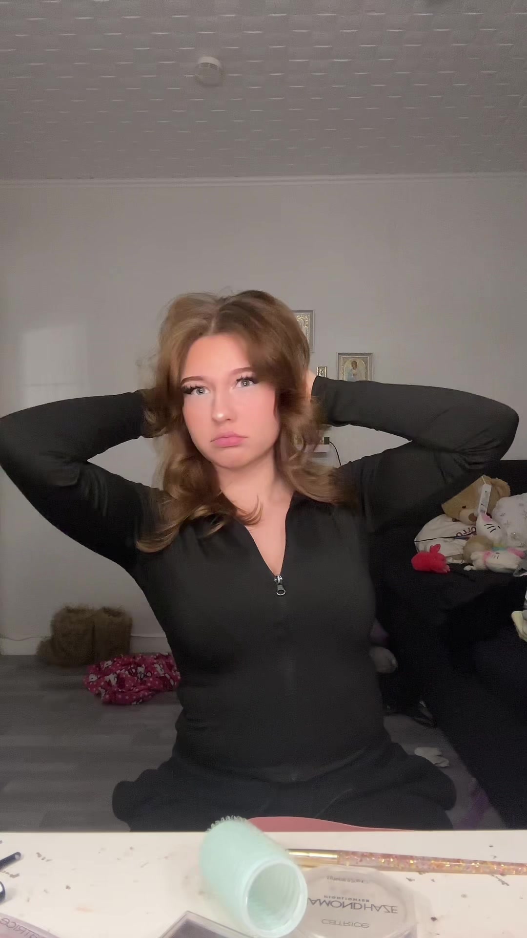 @𝐂𝐥𝐚𝐮𝐝𝐢𝐚