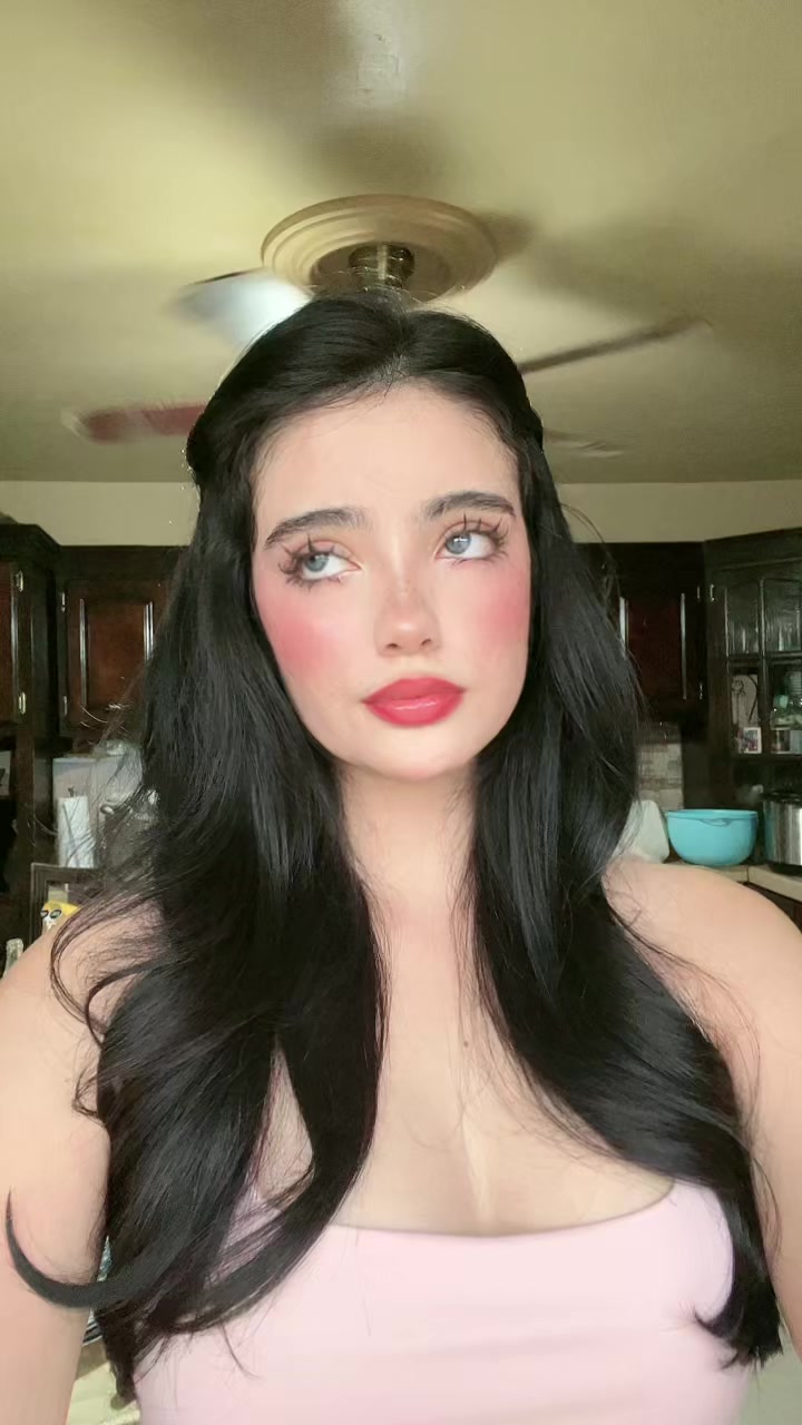 @Lizbeth Sofía 🦢