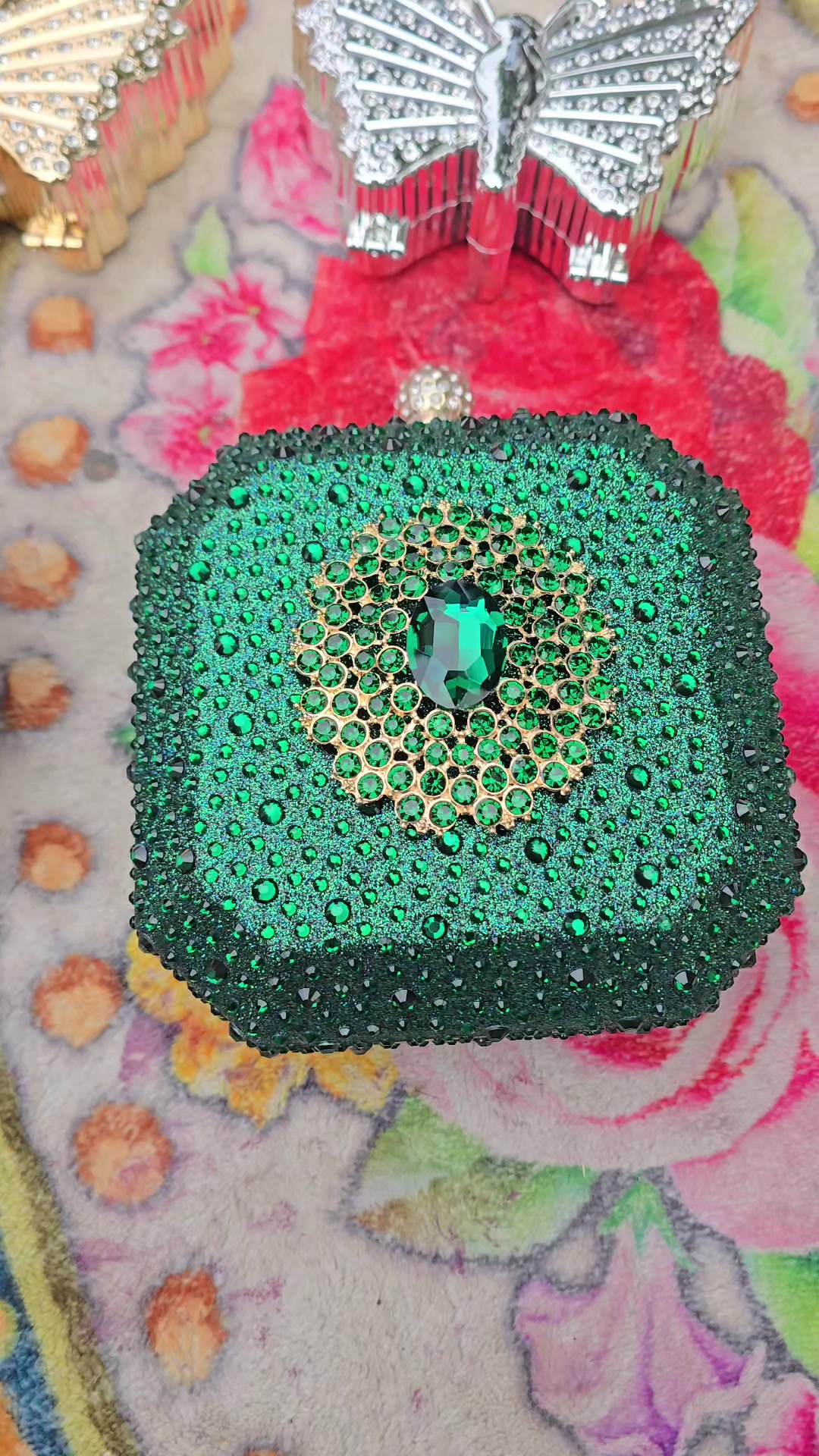 @Girl's Exclusive Collection