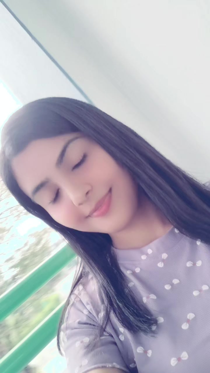 @Poonam Yadav😇