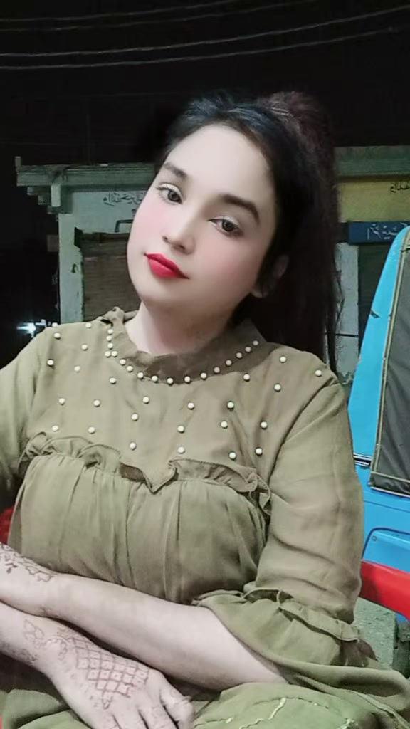 @MADAM HAYA SEXY