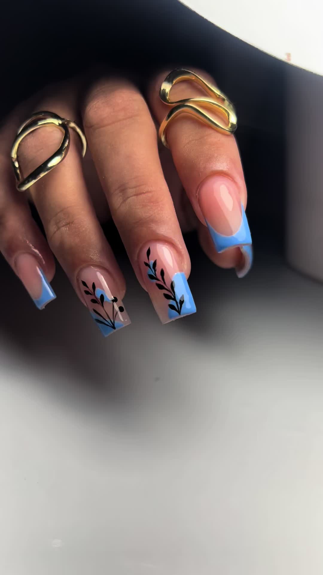 @Nails_Nicolesv