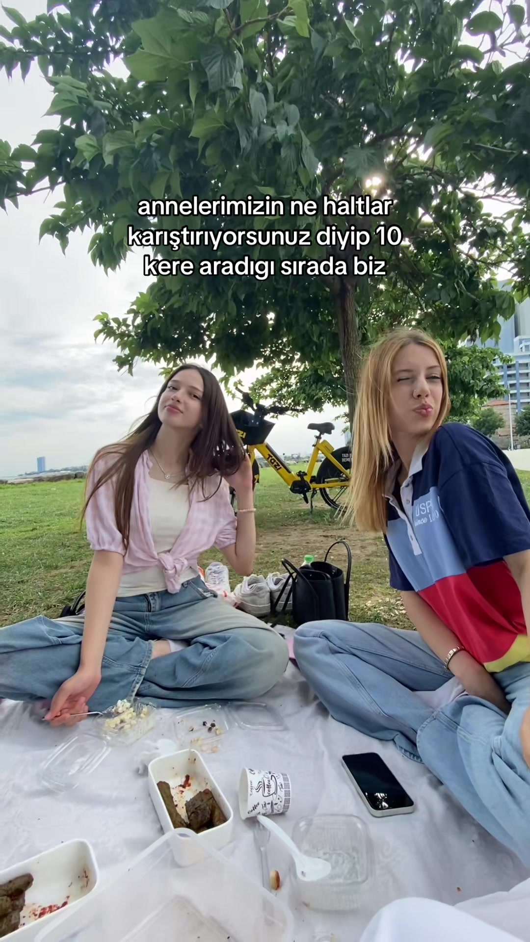 @ikizbloom