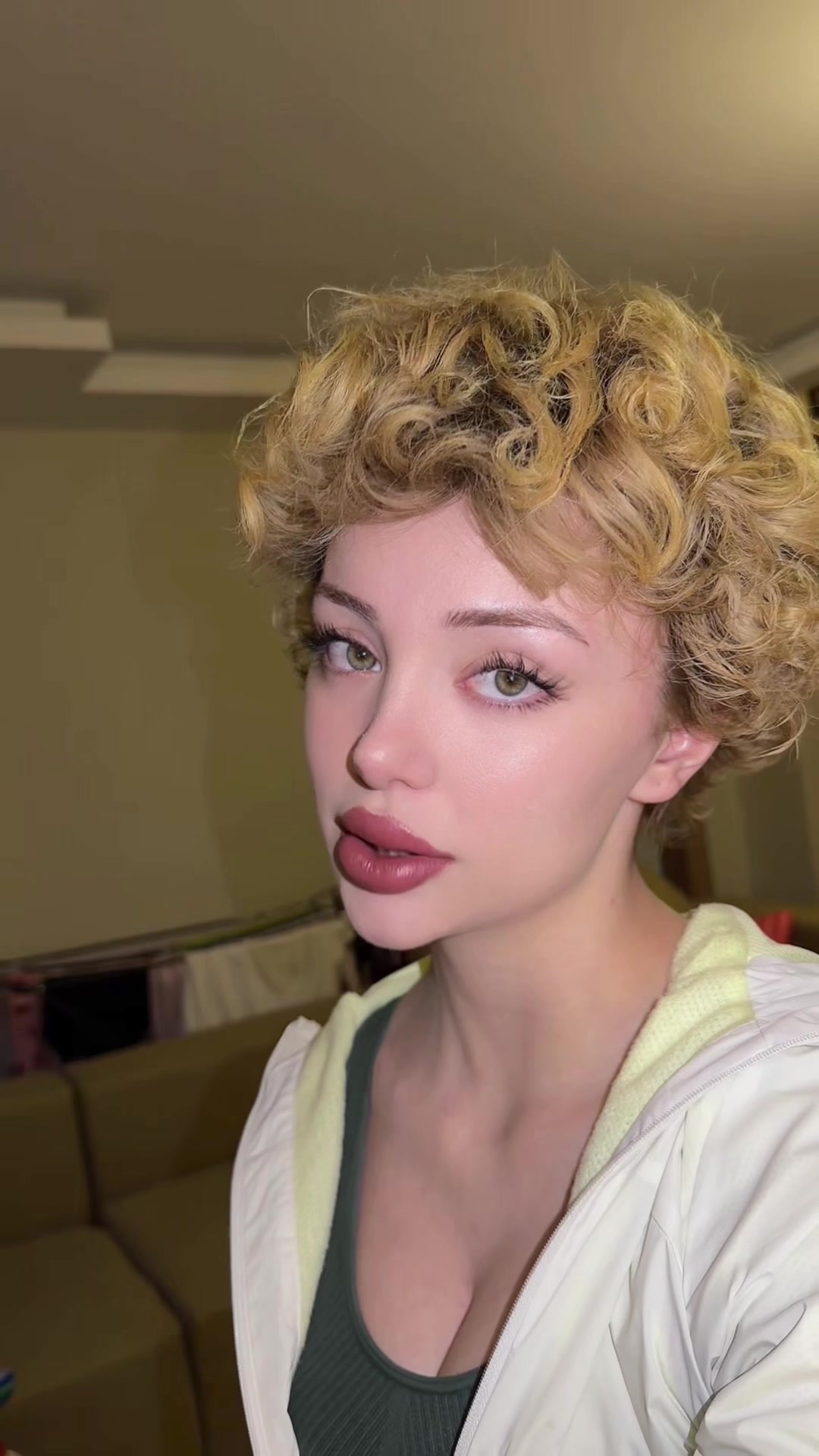 @mervepery