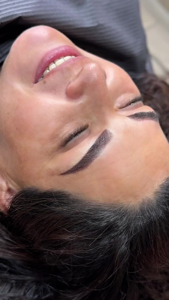 @Ruth Flores BEAUTY ARTIST