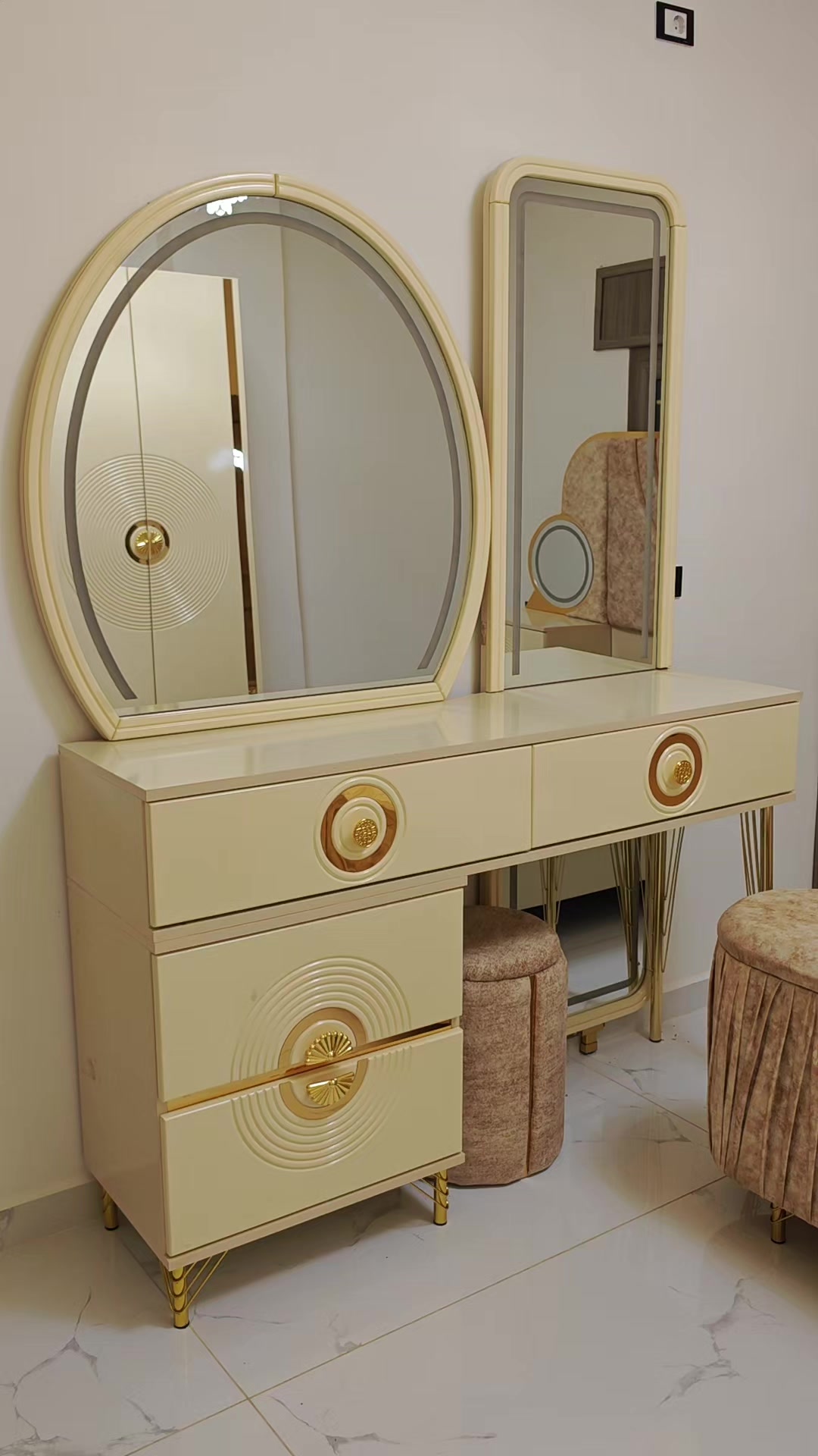 @مفروشات الرائد 🏠
