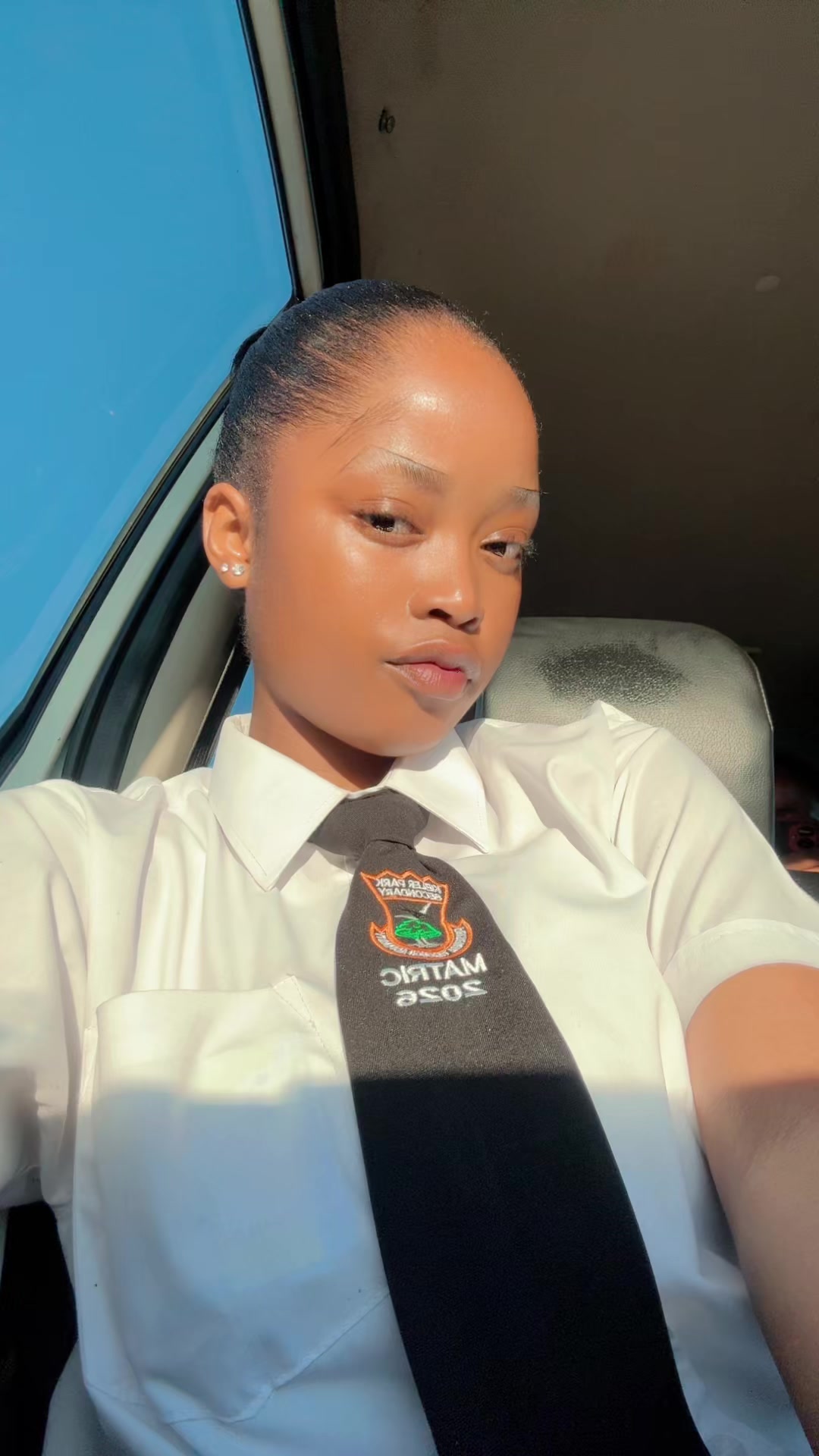 @SIHLE🌷.