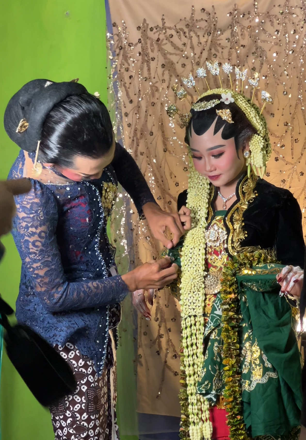 @Mbak Sari || Cucuk Lampah