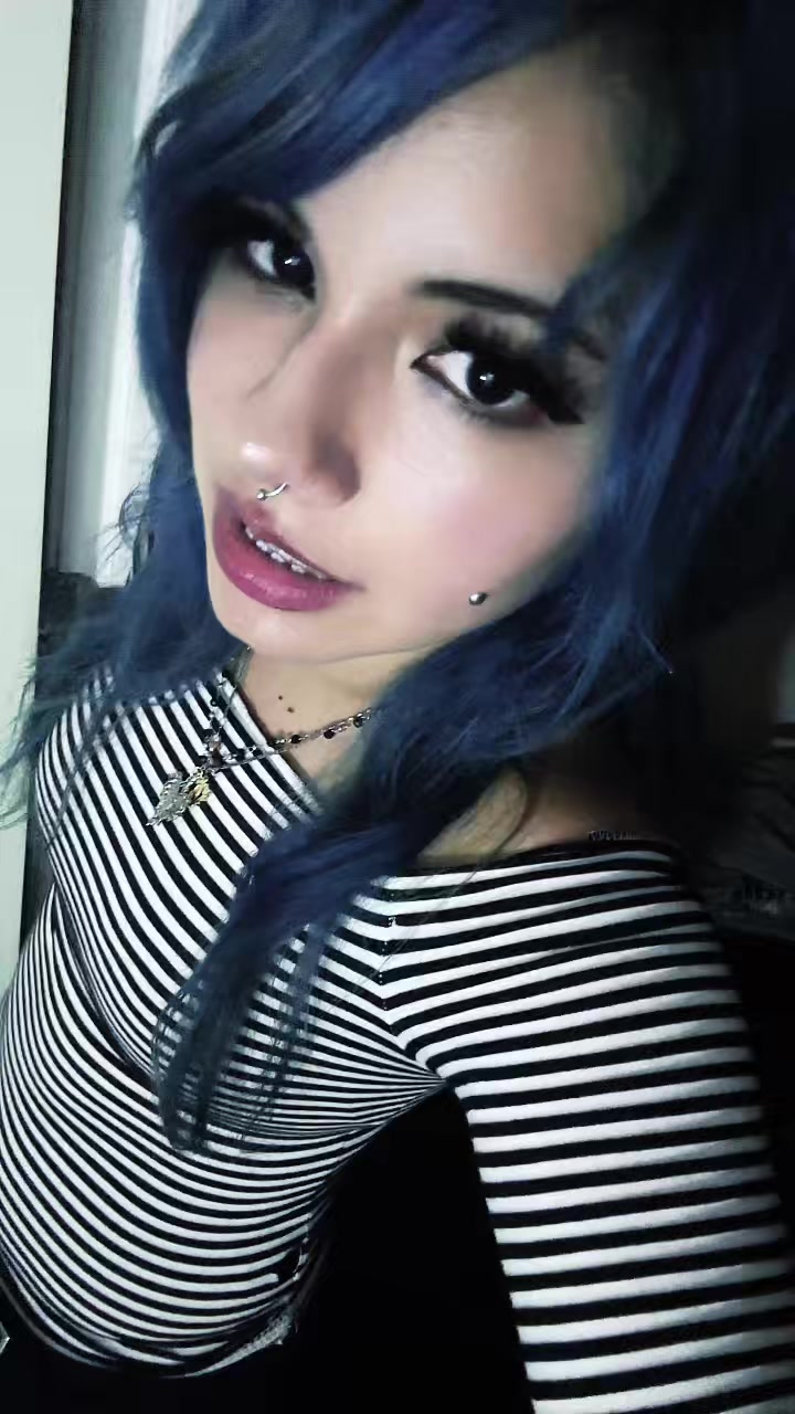 @dyinglivegirl