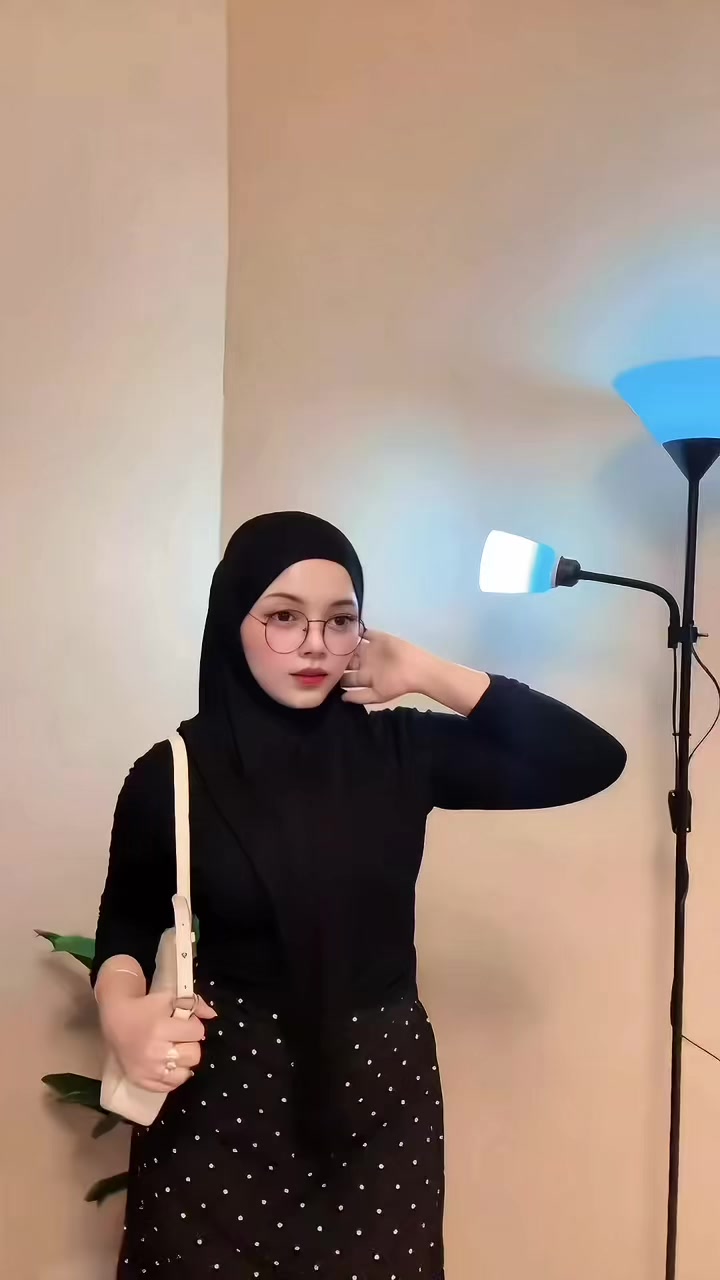 @cutkina_