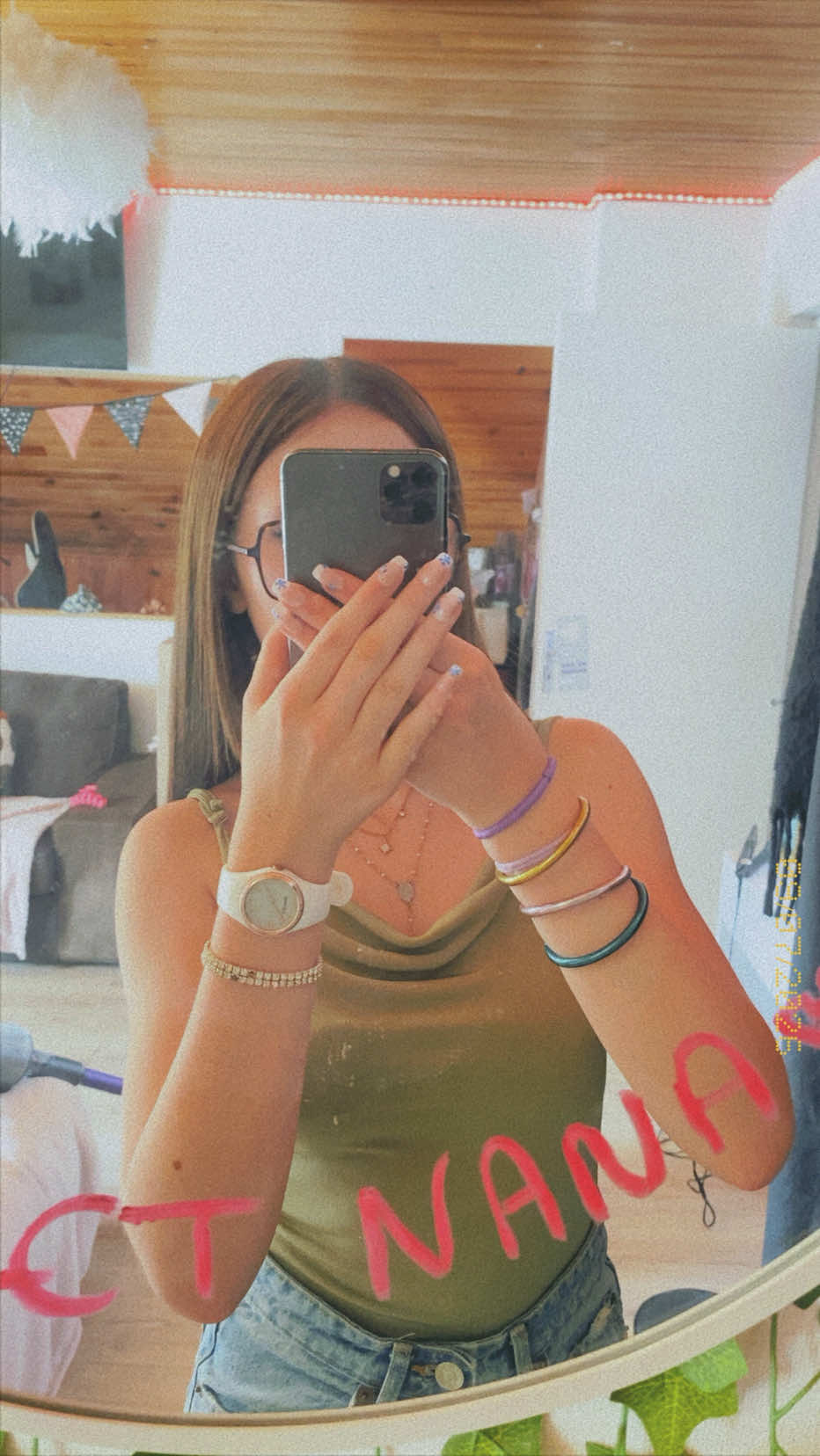 @𝐂𝐥𝐚𝐫𝐢𝐬𝐬𝐞.